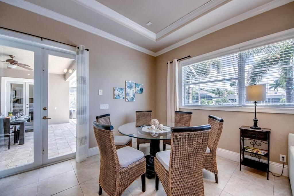 Villa Martinique By Coralvilla Cape Coral Exterior photo